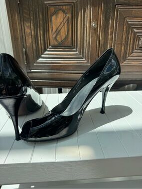 STUART WEITZMAN HEELS